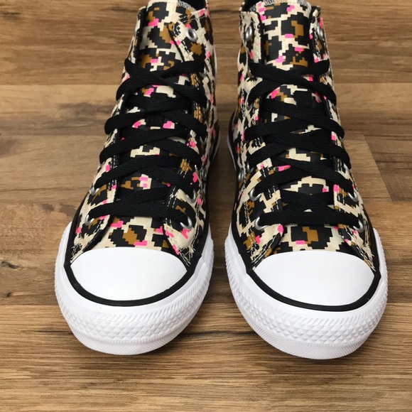 CONVERSE CTAS HIGH TOP BRAND NEW - Picture 3 of 16